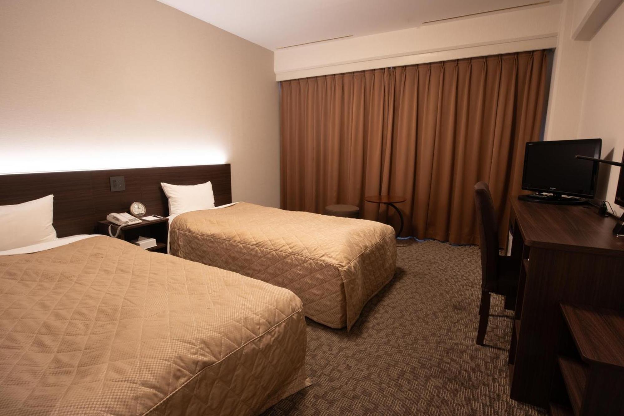 Hotel Aisul Matsuyama Мацуяма Номер фото